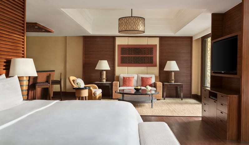 Shangri-La Boracay Resort and Spa-Sea View Suite Bedroom_4563